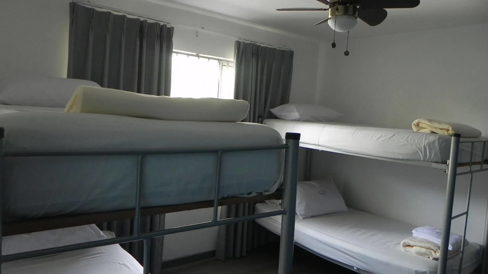 Hostal Tamarindo Inn Medellin Colombia