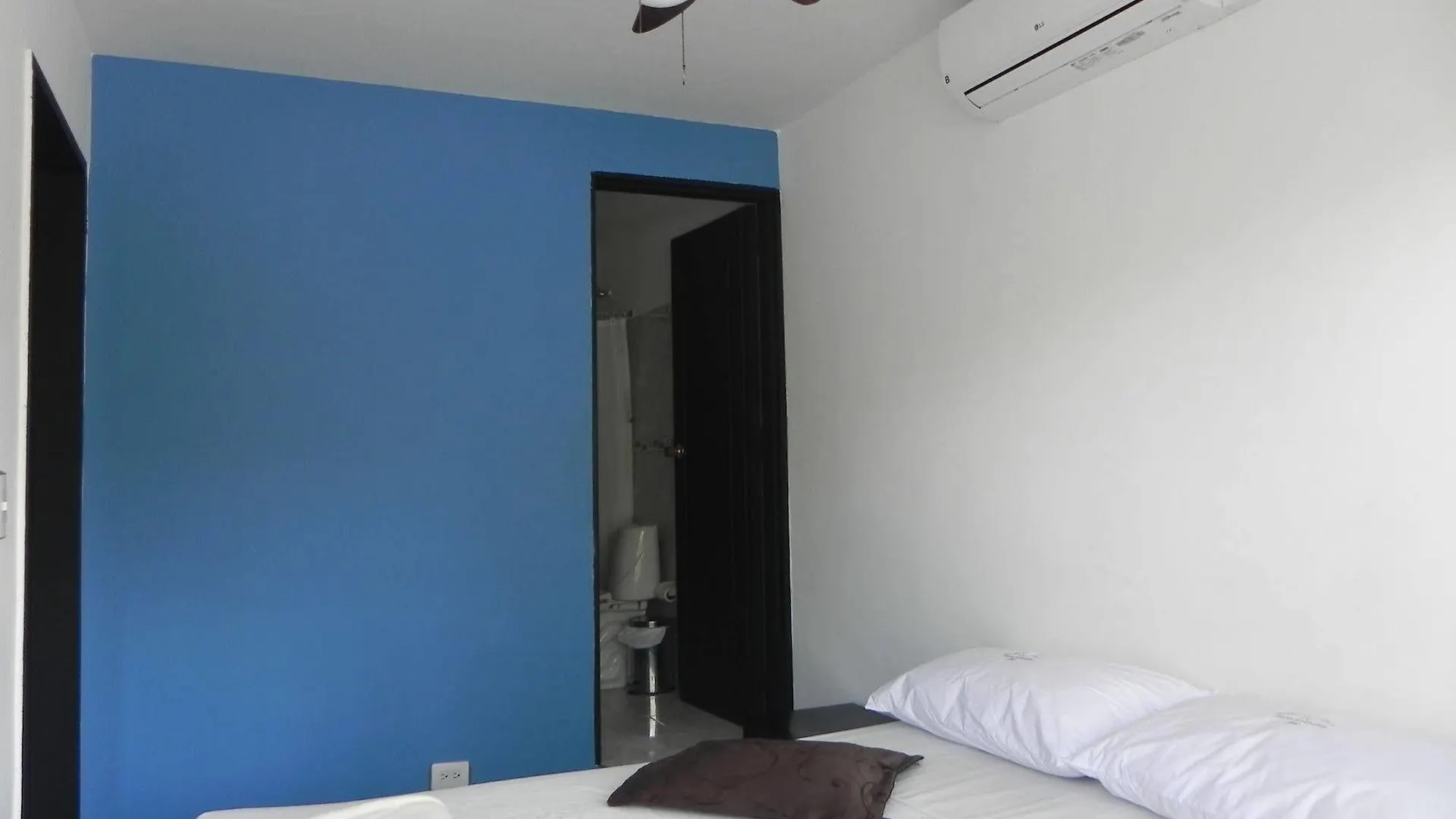 Hostal Tamarindo Inn Medellin 0*,  Colombia