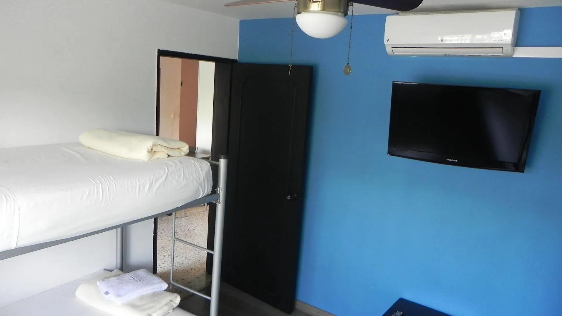 Hostal Tamarindo Inn Medellin Hostel