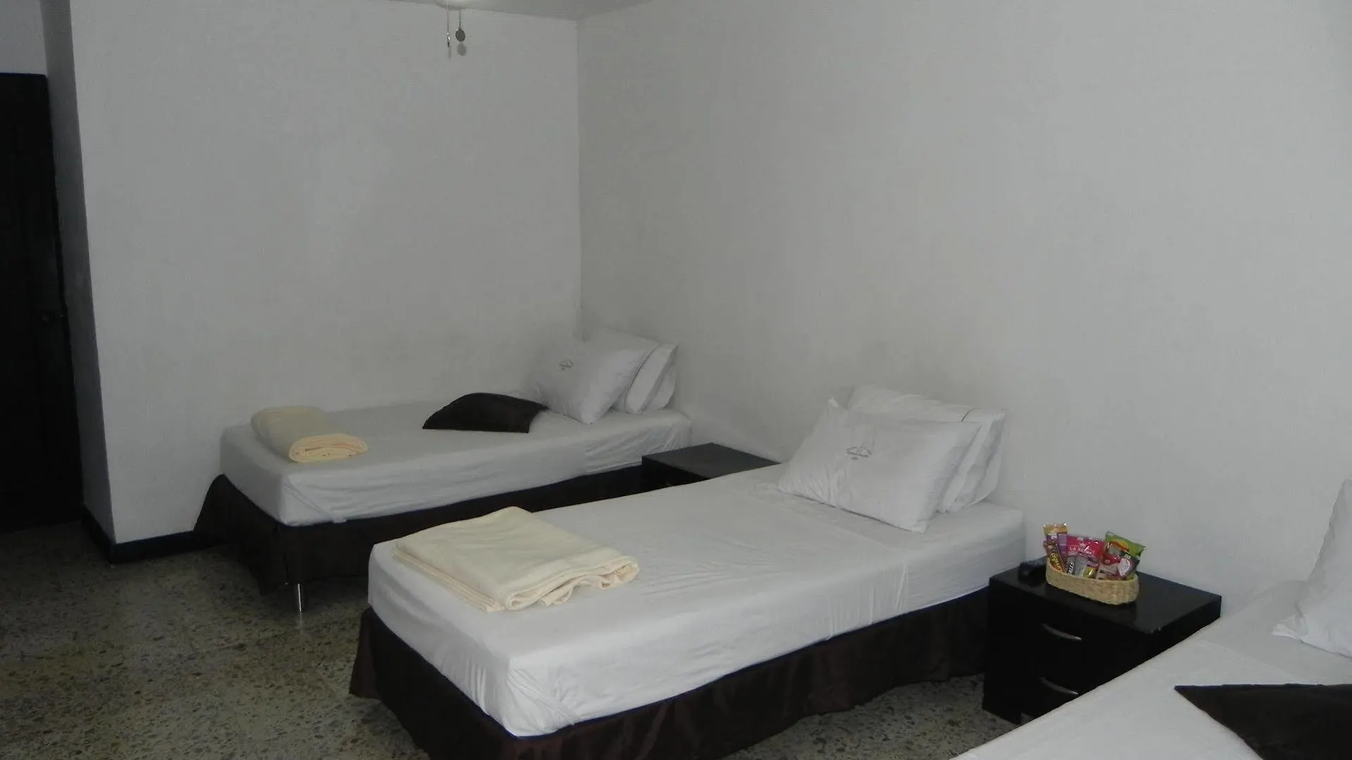 Hostal Tamarindo Inn Medellin 0*,